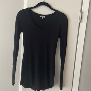 Splendid black long thermal top size small